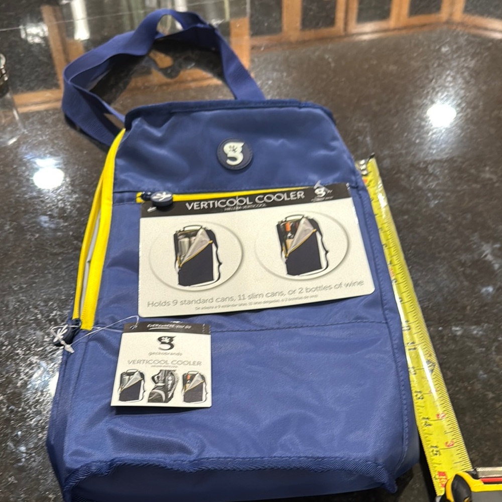 Blue Messenger Bag with Adjustable Strap and Durable Design